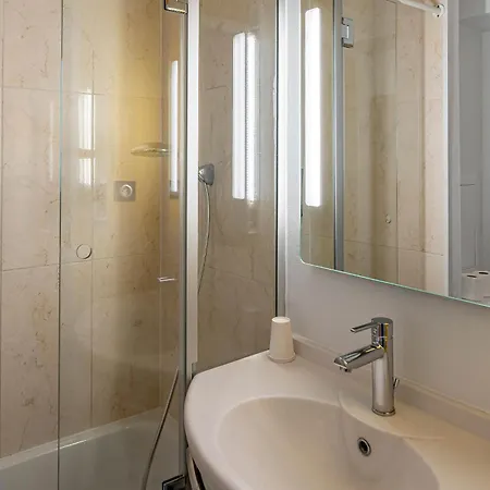 Bordeaux Sur Hotel 2*