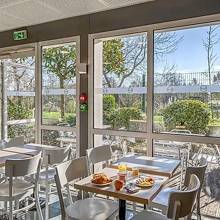 Bordeaux Sur Hotel 2*