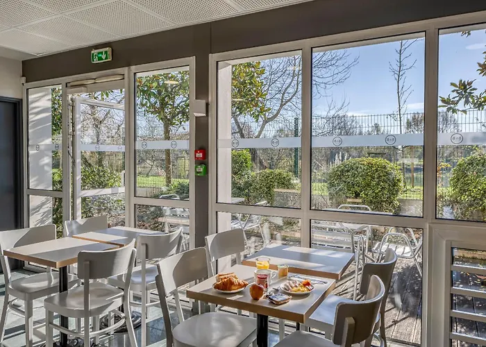 Bordeaux Sur Hotel 2*