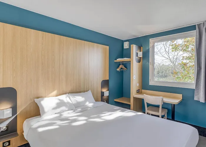 Hotel Bordeaux Sur 2*